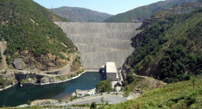 Ulet prodhimi i energjise per shkak te thatesires: Kerkesa per import rrit cmimet